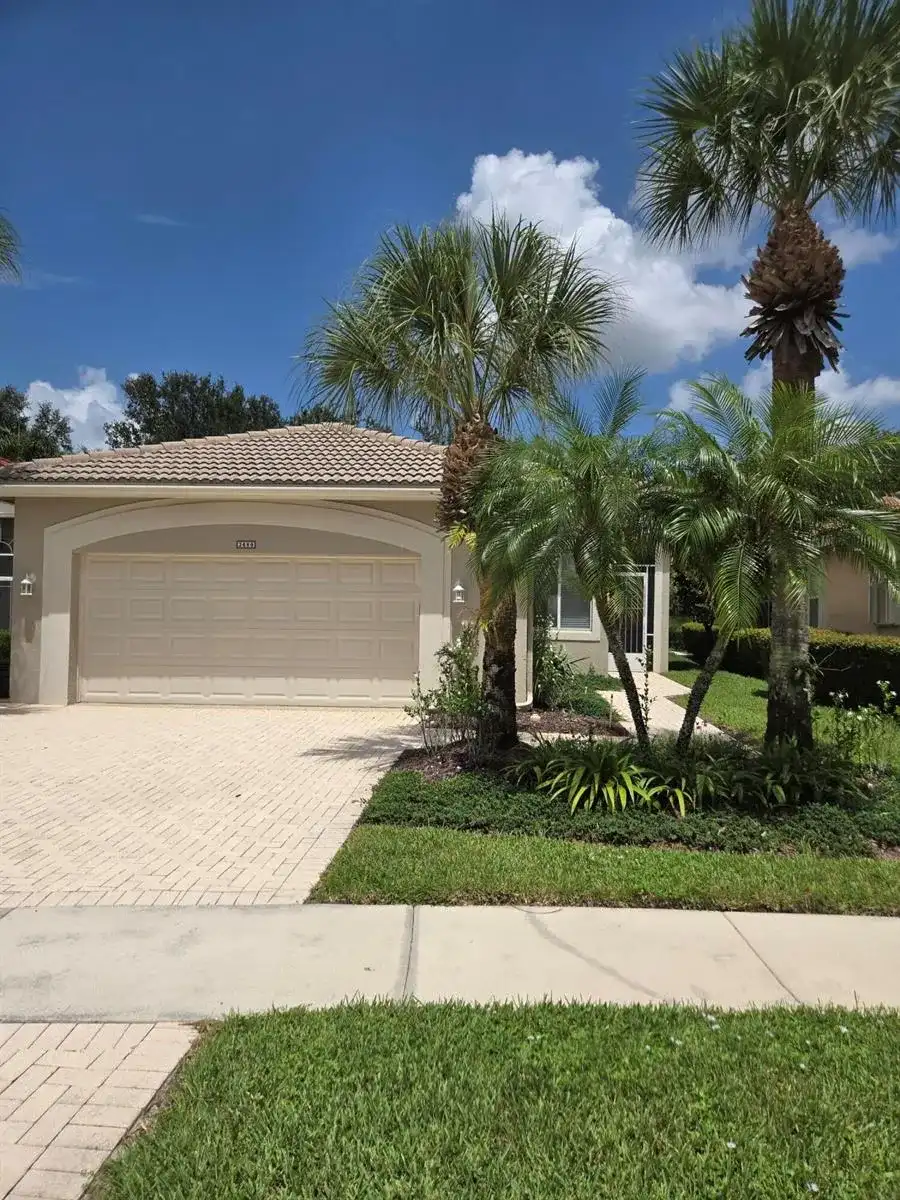 2680 CLIPPER Circle, West Palm Beach FL 33411