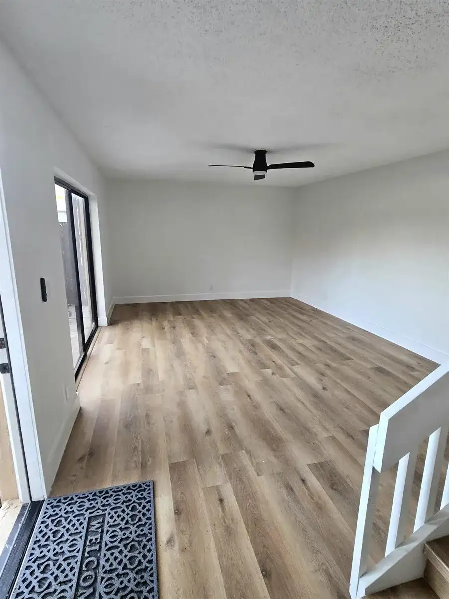 4204 WATERVIEW Circle, Palm Springs FL 33461 photo 3