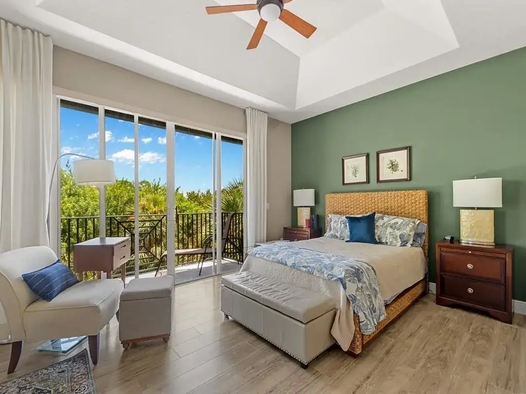 1640 42nd Square # 103, Vero Beach FL 32960 photo 2