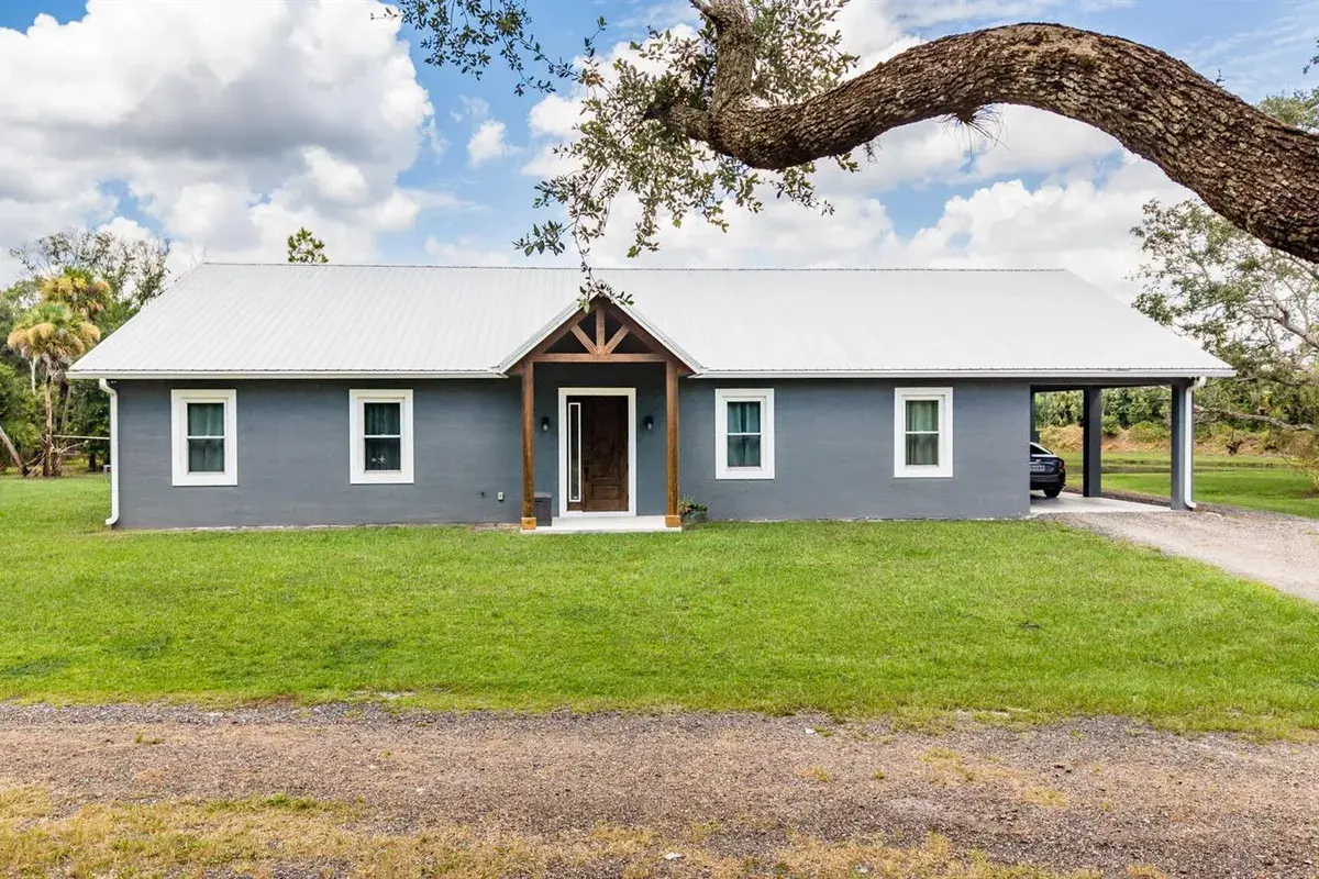 1112 NE 131st Lane, Okeechobee FL 34972