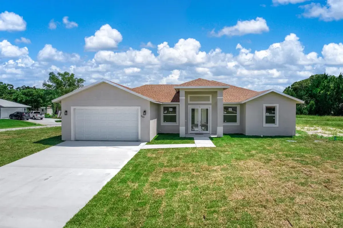 525 GLEN MAR Circle, Sebring FL 33876