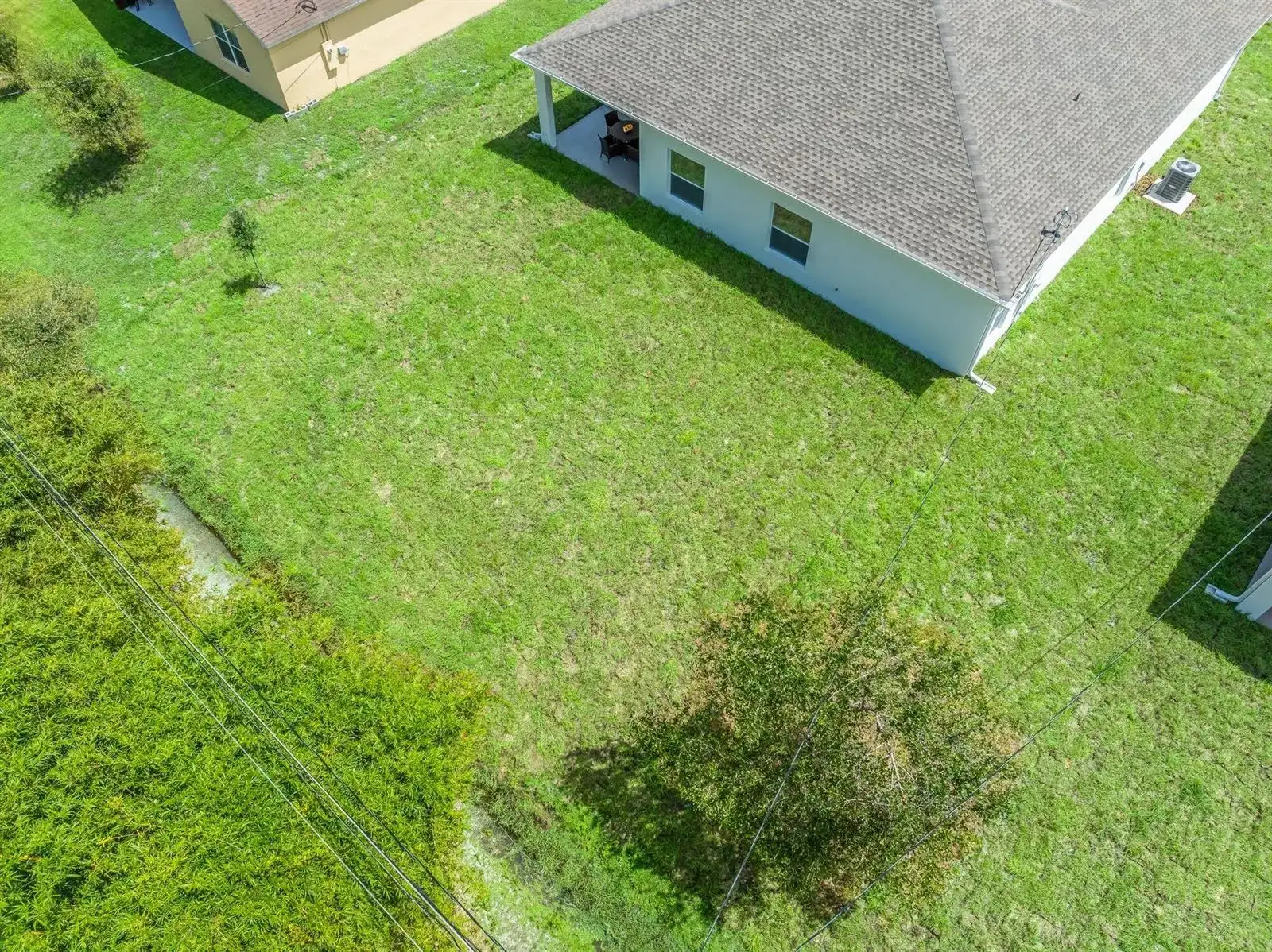 8125 104TH Avenue, Vero Beach FL 32967 photo 2
