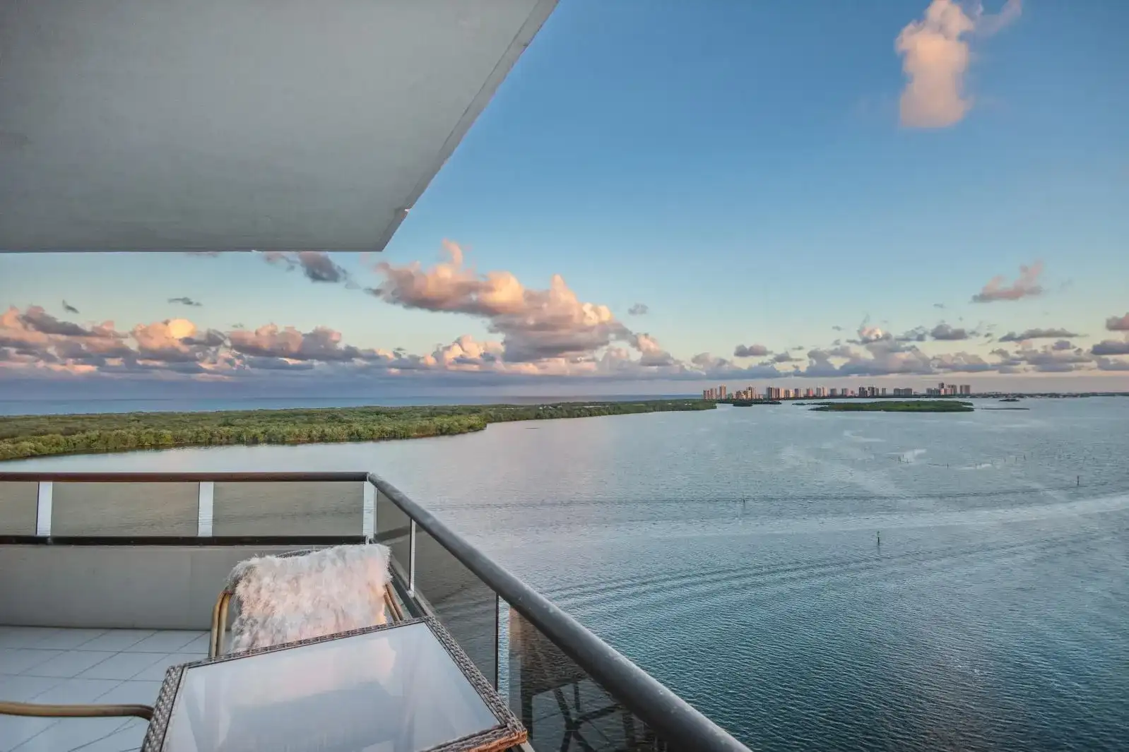 100 Lakeshore Drive # 1453, North Palm Beach FL 33408