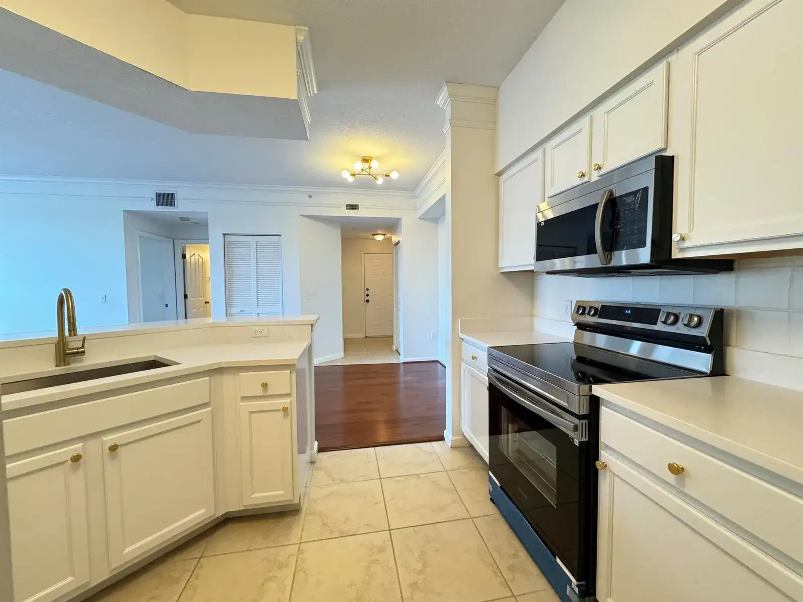5306 Myrtlewood Circle E, Palm Beach Gardens FL 33418 photo 2