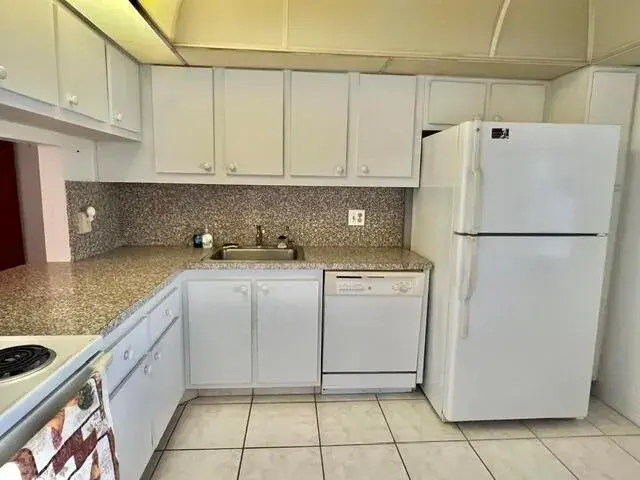 120 Lake Meryl Drive # 220, West Palm Beach FL 33411