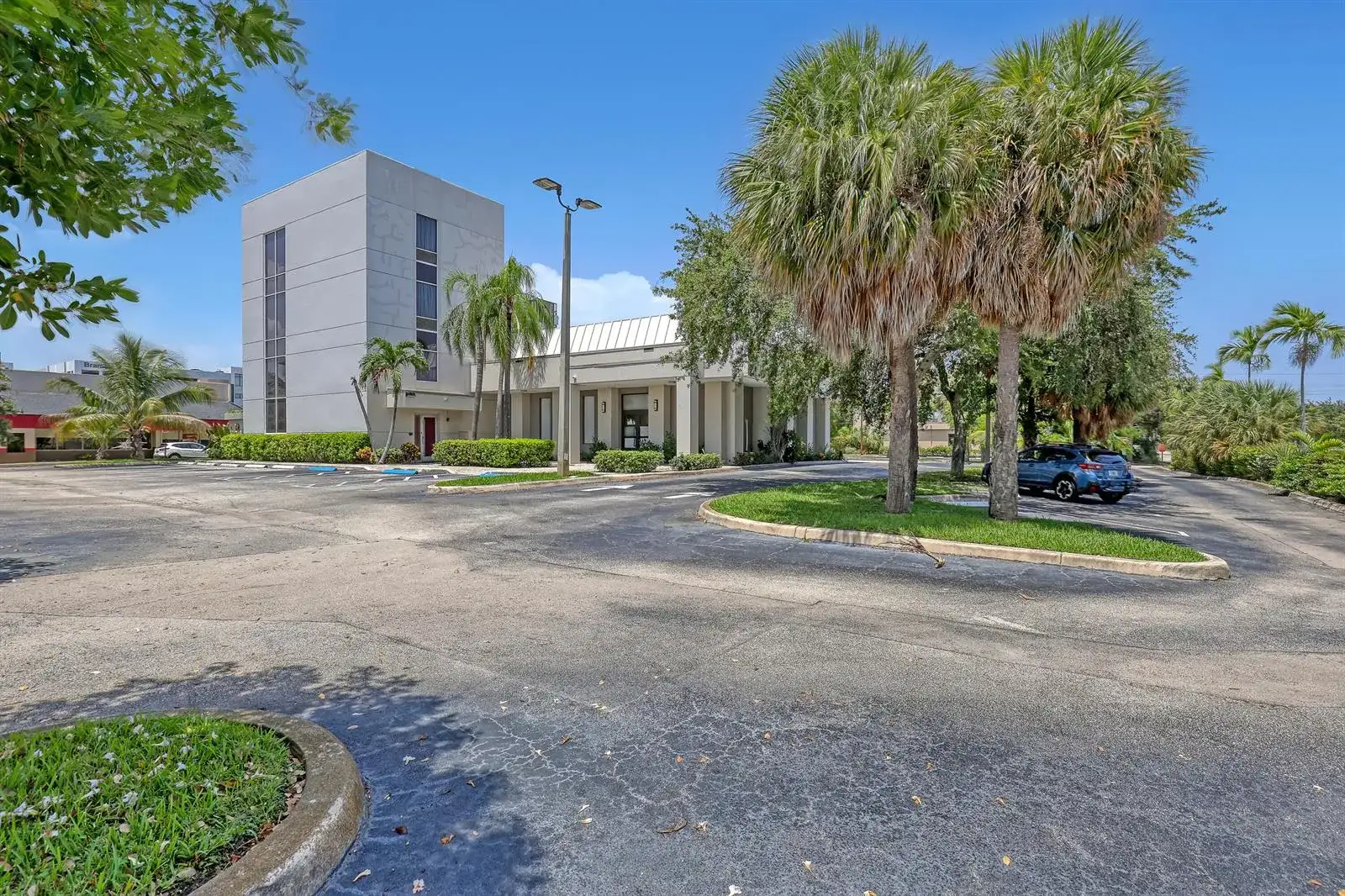 2701 OKEECHOBEE Boulevard, West Palm Beach FL 33409 photo 4