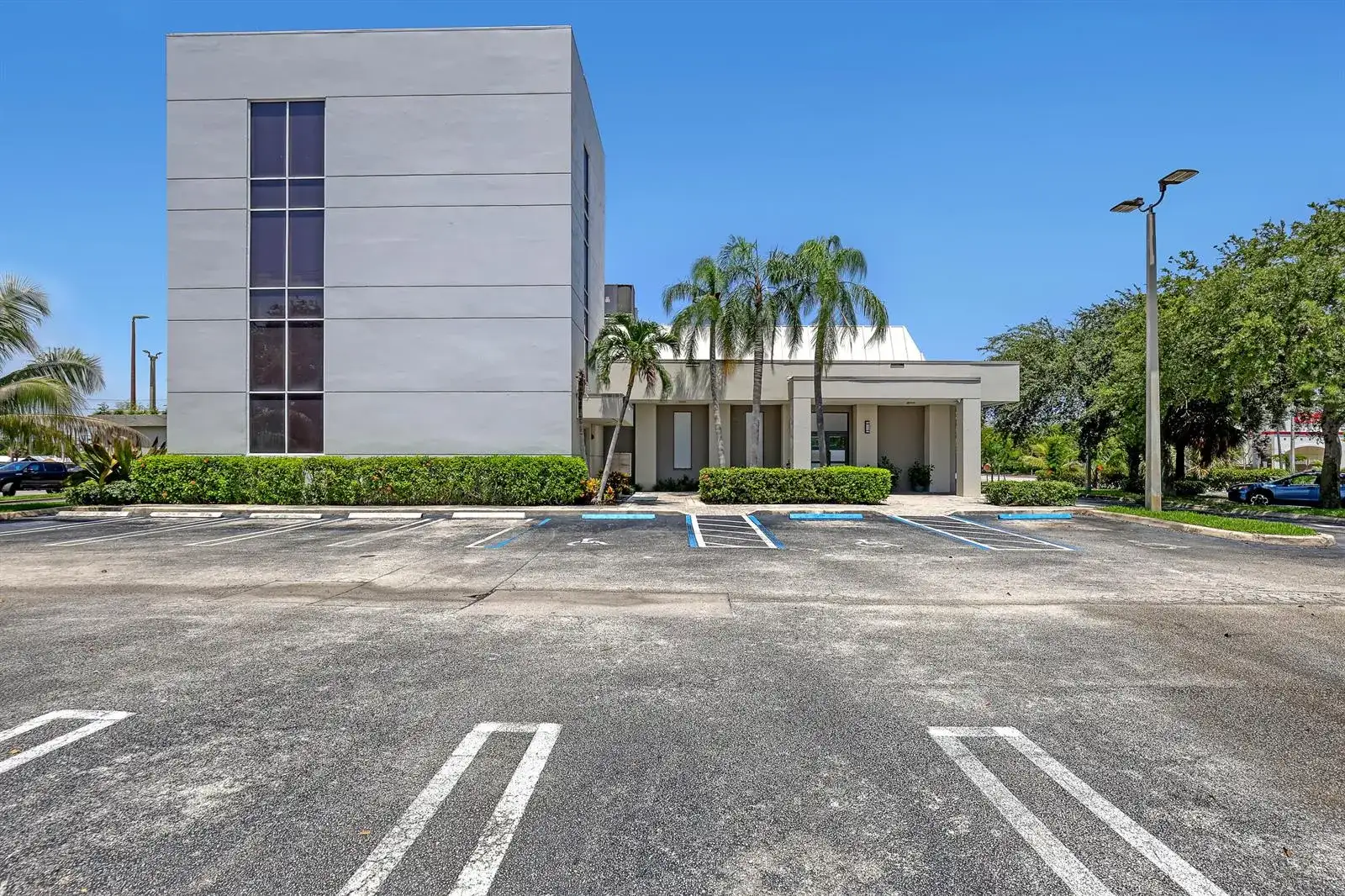 2701 OKEECHOBEE Boulevard, West Palm Beach FL 33409 photo 5