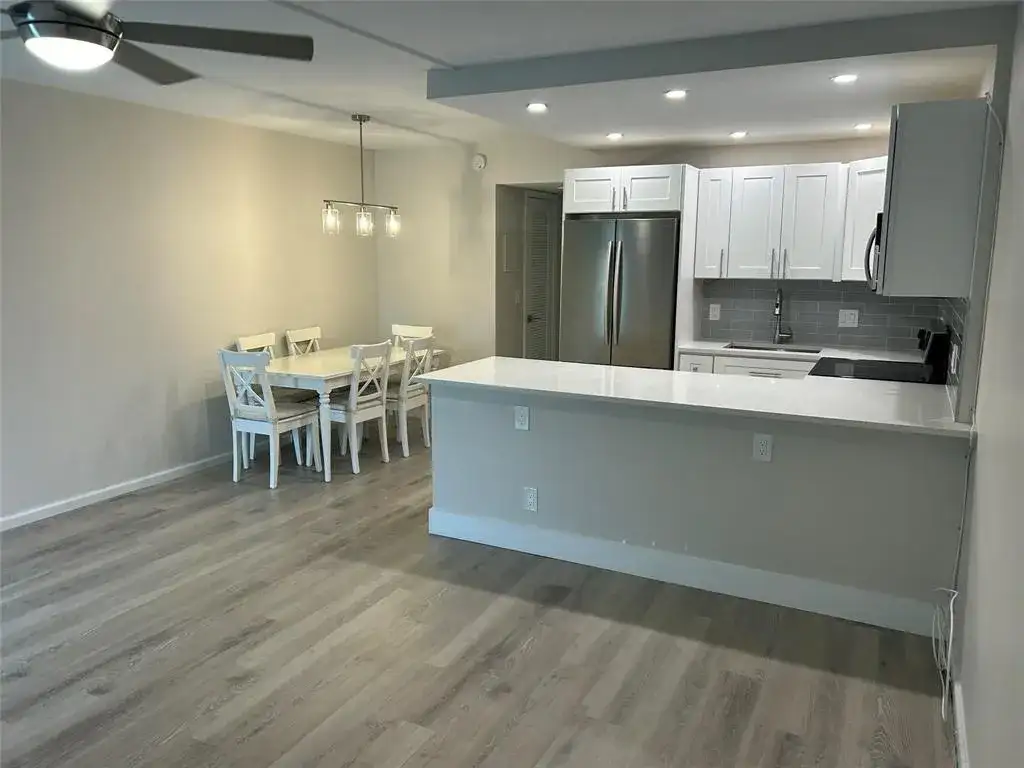 423 MARKHAM T # 423, Deerfield Beach FL 33442 photo 3