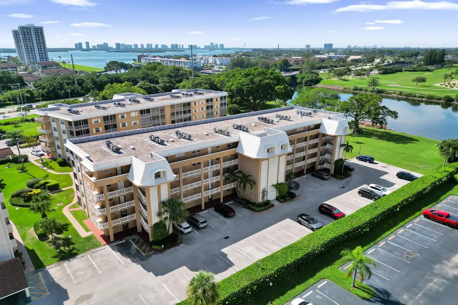 308 GOLFVIEW Road # 406, North Palm Beach FL 33408
