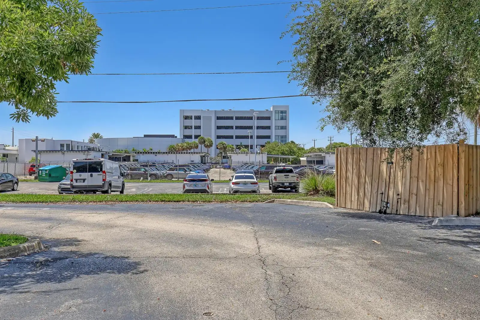 801 SPENCER Drive, West Palm Beach FL 33409 photo 3