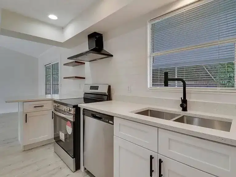 2558 SW CHESTNUT Lane, Port St. Lucie FL 34953 photo 4