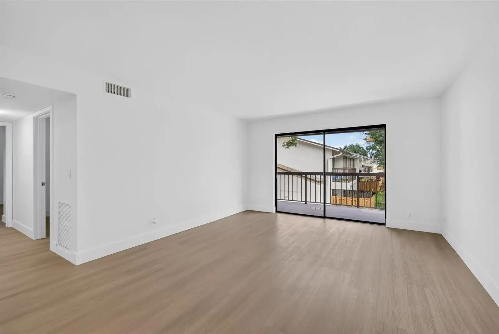 3404 Gardens E Drive # 21B, Palm Beach Gardens FL 33410 photo 3
