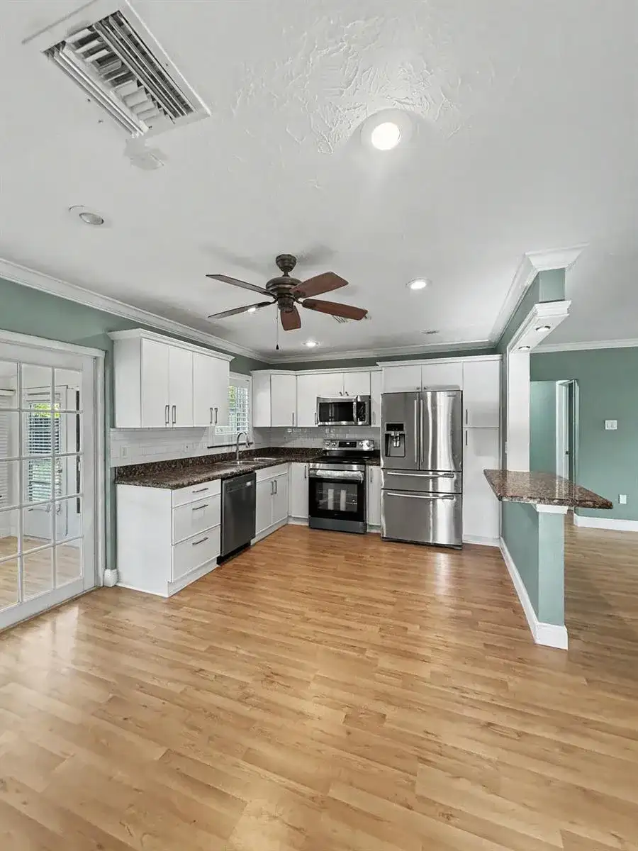150 SE 5TH Court, Pompano Beach FL 33060 photo 3