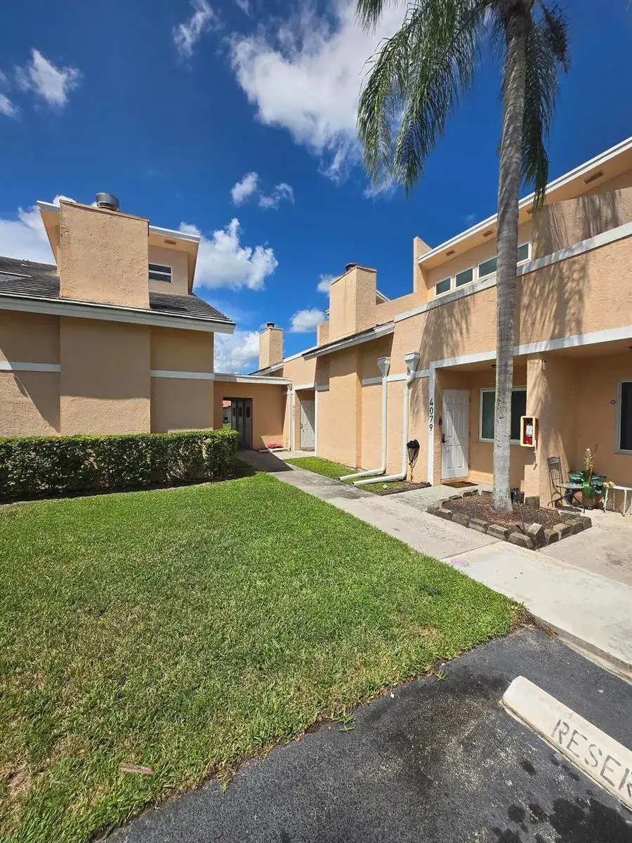 4083 CORAL SPRINGS Drive, Coral Springs FL 33065