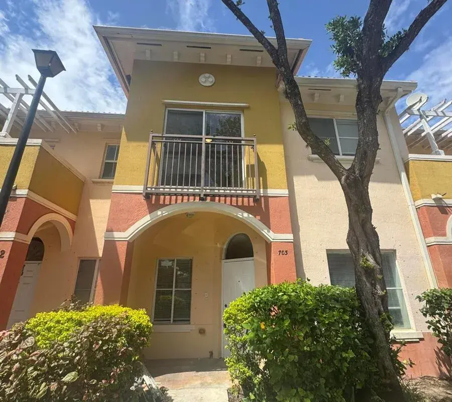 703 N SANTA CATALINA Circle # 703, North Lauderdale FL 33068