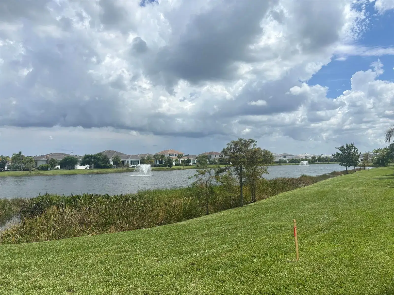 9353 CORAL ISLES Circle, Palm Beach Gardens FL 33412