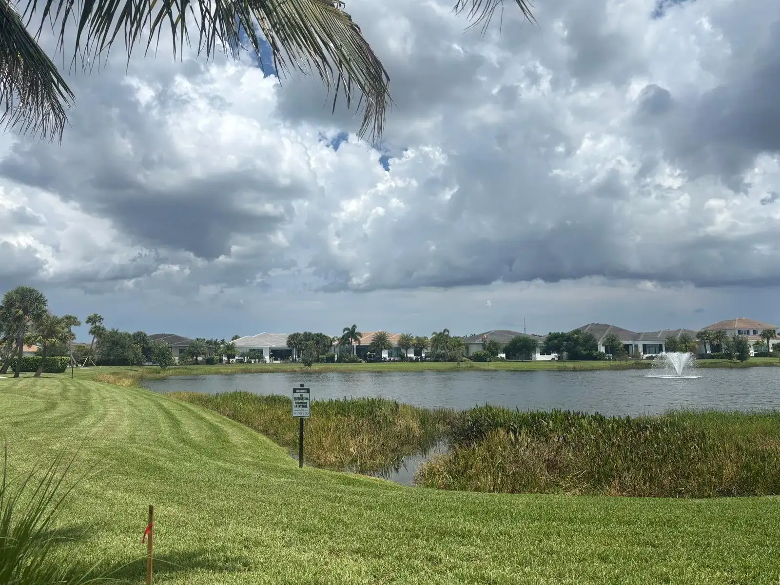 9353 CORAL ISLES Circle, Palm Beach Gardens FL 33412 photo 2
