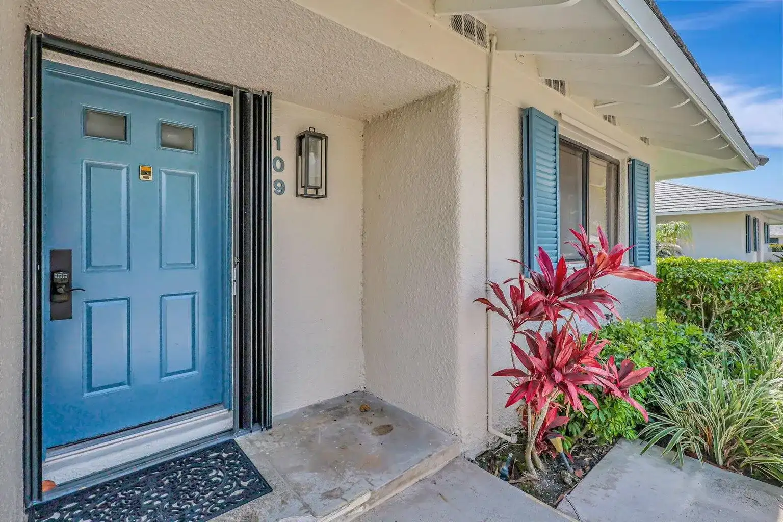 109 CLUB Drive, Palm Beach Gardens FL 33418 photo 3