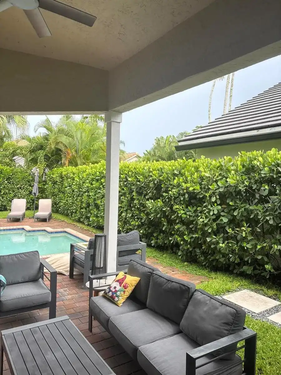 6670 NW 27TH Avenue, Boca Raton FL 33496