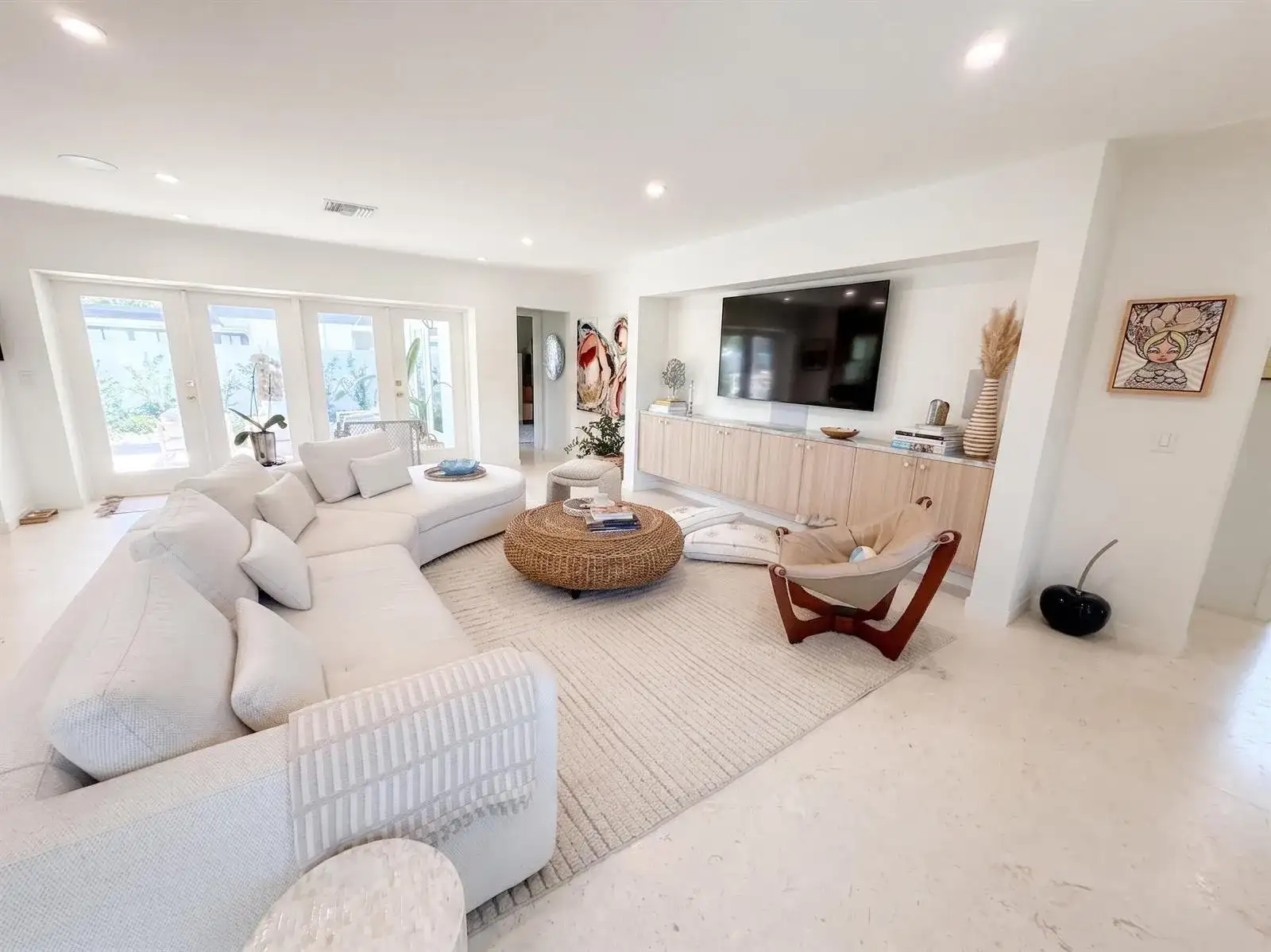 1584 Blue Water Terrace N, Lauderdale By The Sea FL 33062 photo 3