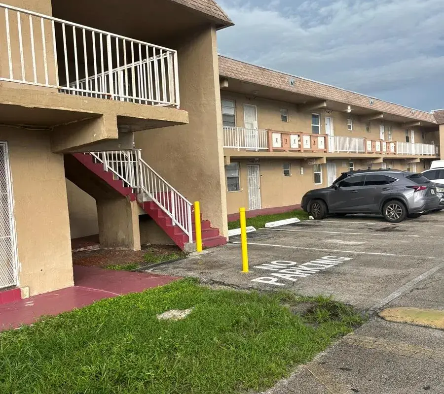 301 NW 177TH Street # 128, Miami Gardens FL 33169