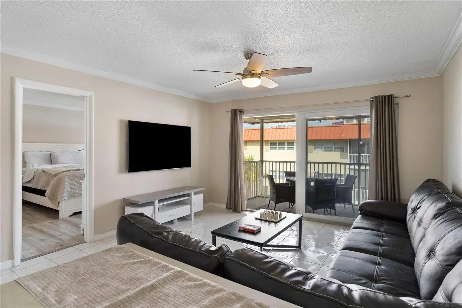 2097 S OCEAN Drive # 403, Hallandale Beach FL 33009