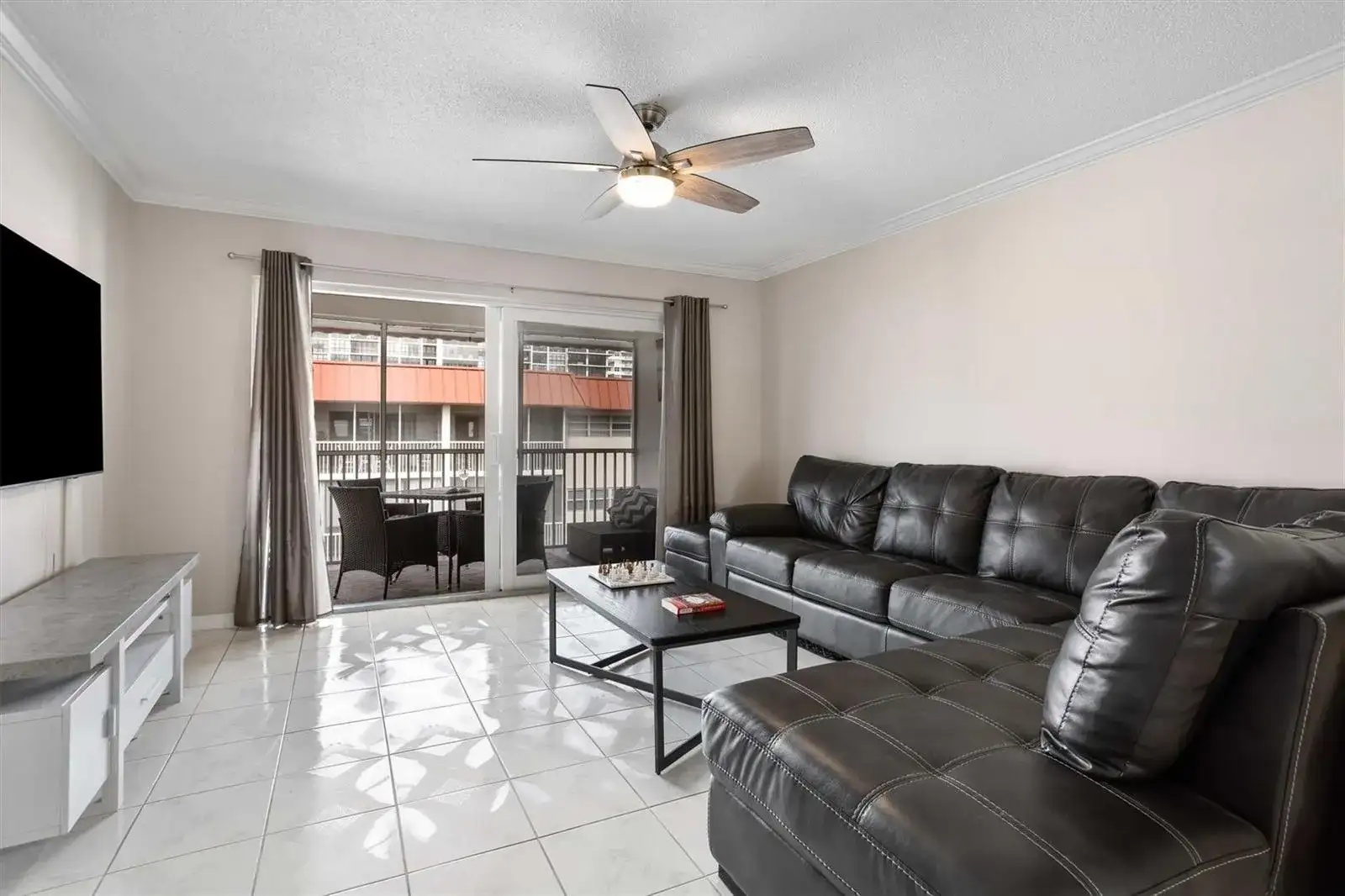 2097 S OCEAN Drive # 403, Hallandale Beach FL 33009 photo 4