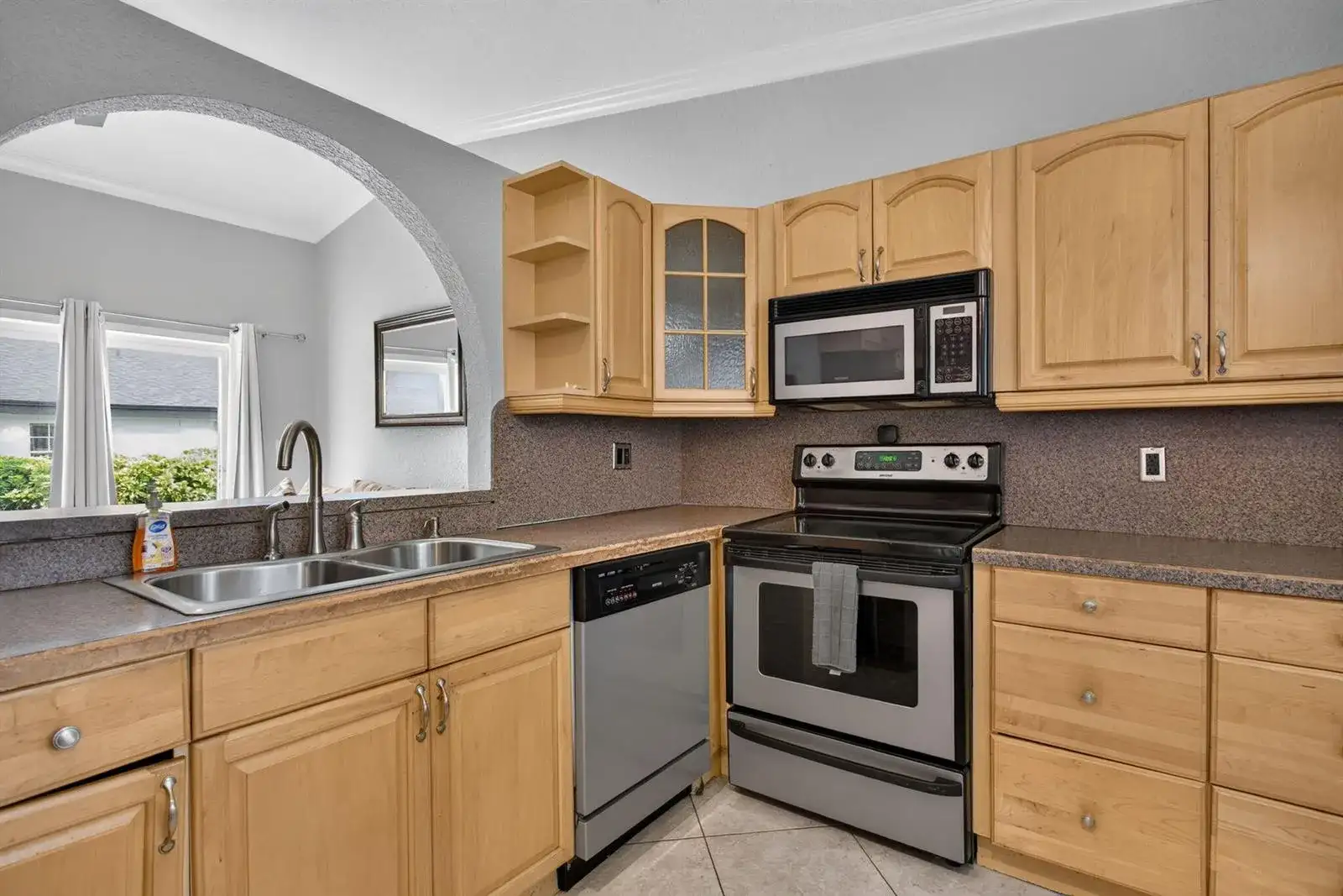 7516 NW 88th Terrace, Tamarac FL 33321 photo 4