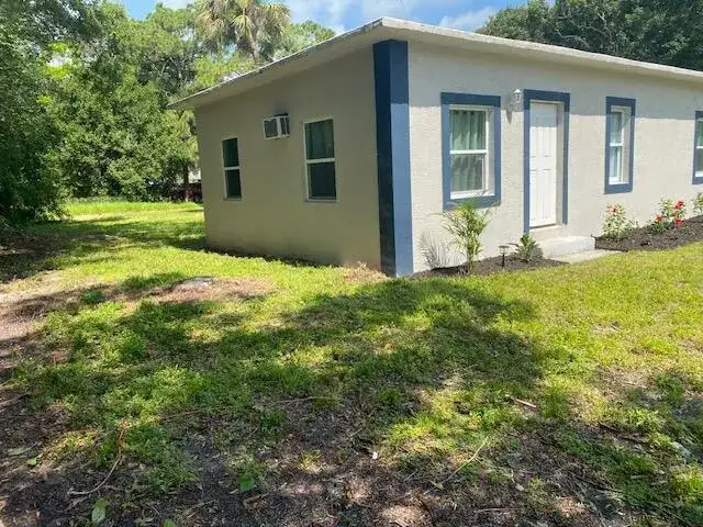 507 S 22nd Street # B, Fort Pierce FL 34950 photo 2