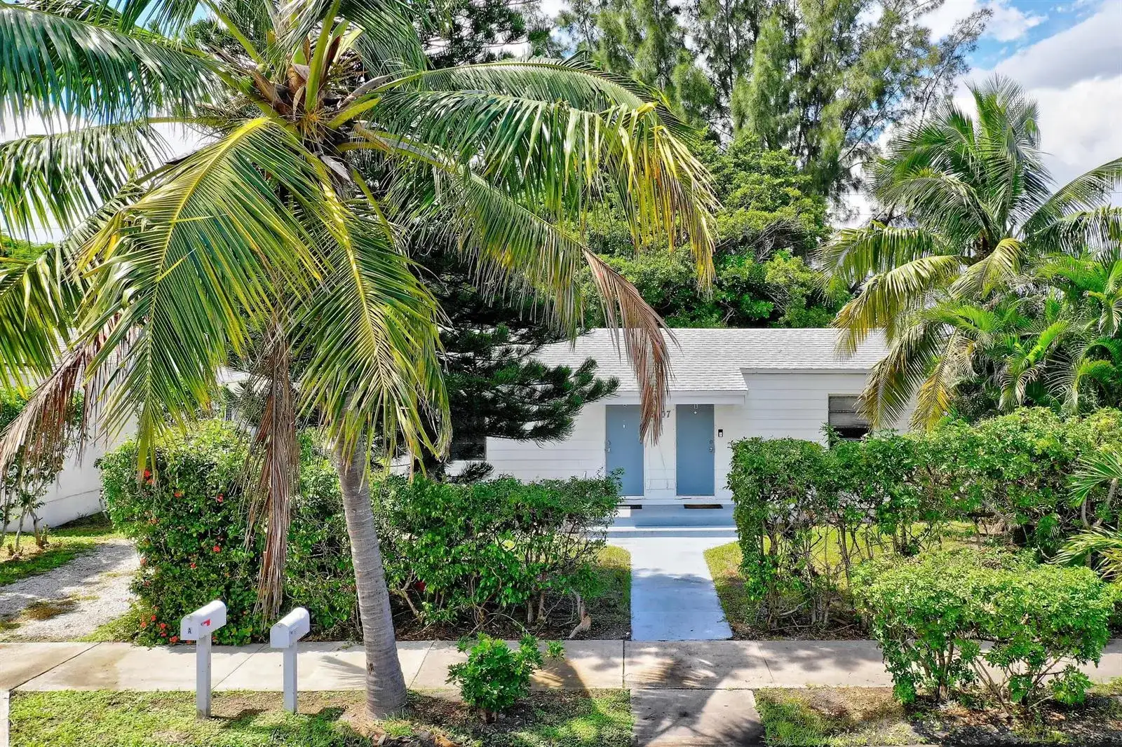 2405-2407 N East Coast Street, FL 33460 photo 4