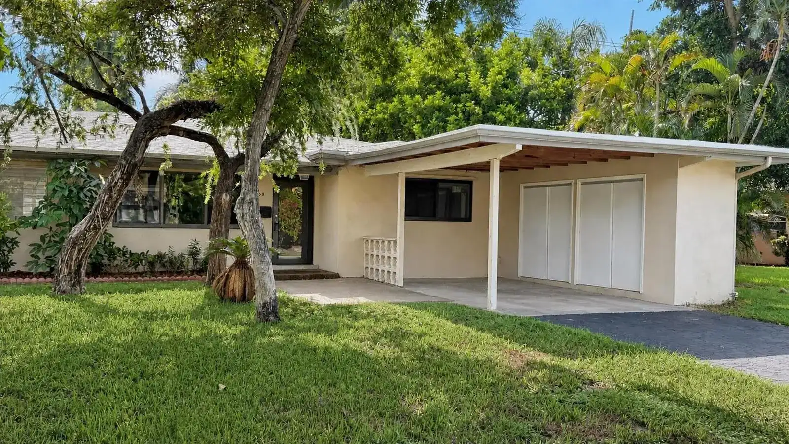 360 NW 65TH Avenue, Plantation FL 33317