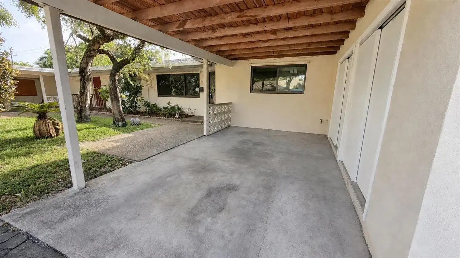 360 NW 65TH Avenue, Plantation FL 33317 photo 2