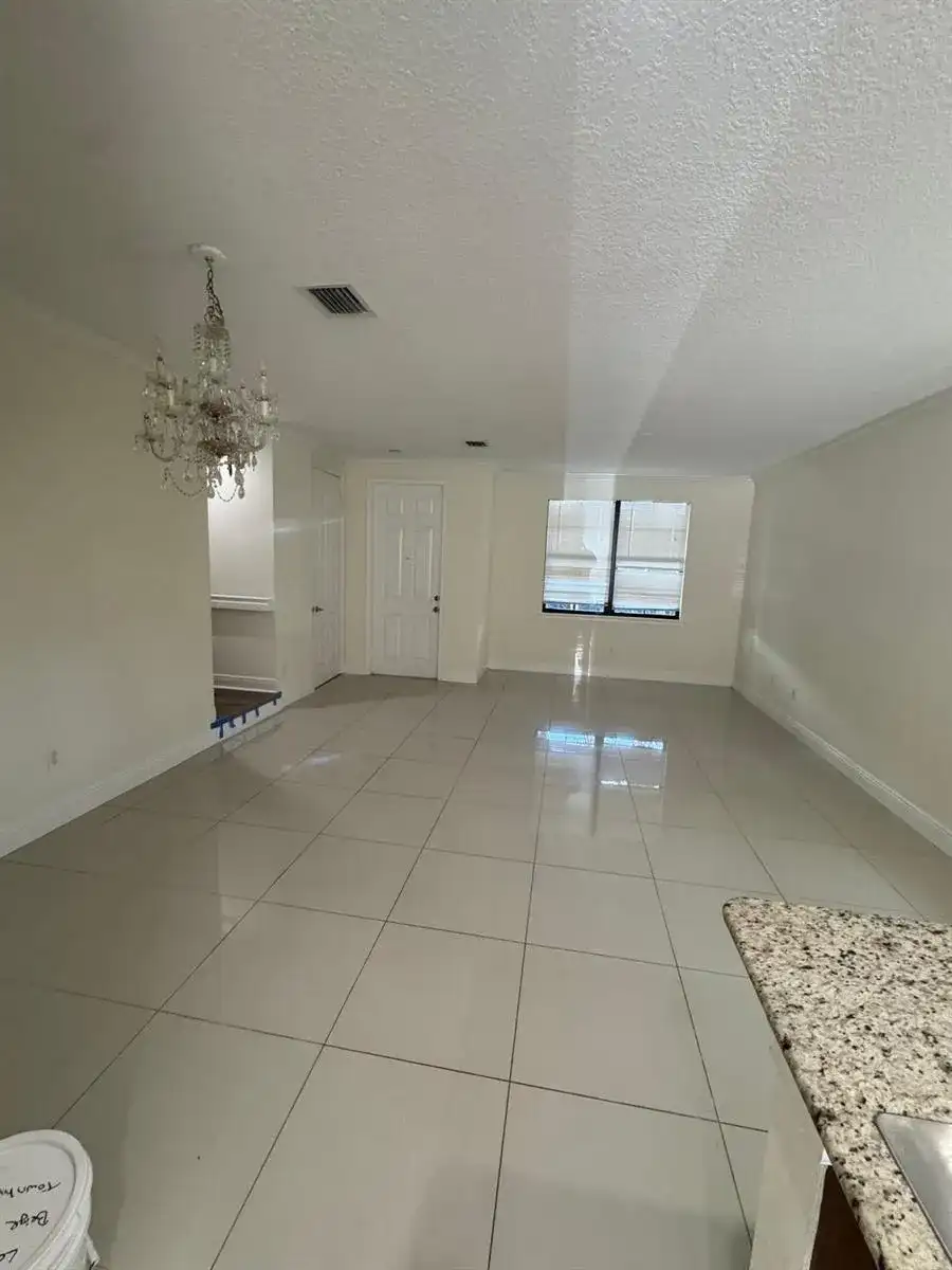 2723 NE 14th Street # 108, Pompano Beach FL 33062