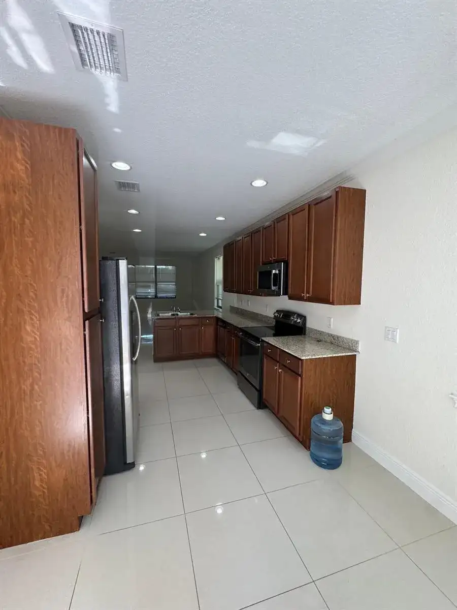 2723 NE 14th Street # 108, Pompano Beach FL 33062 photo 4