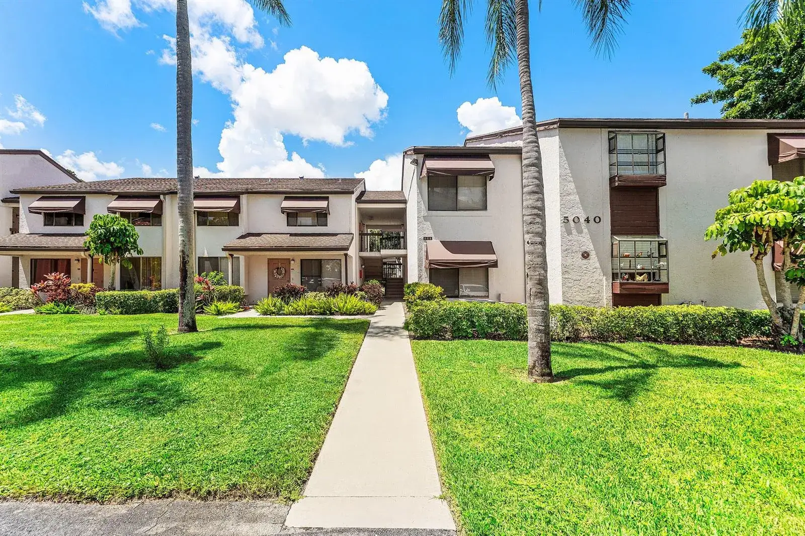 5040 Rose Hill Drive # 206, Boynton Beach FL 33437