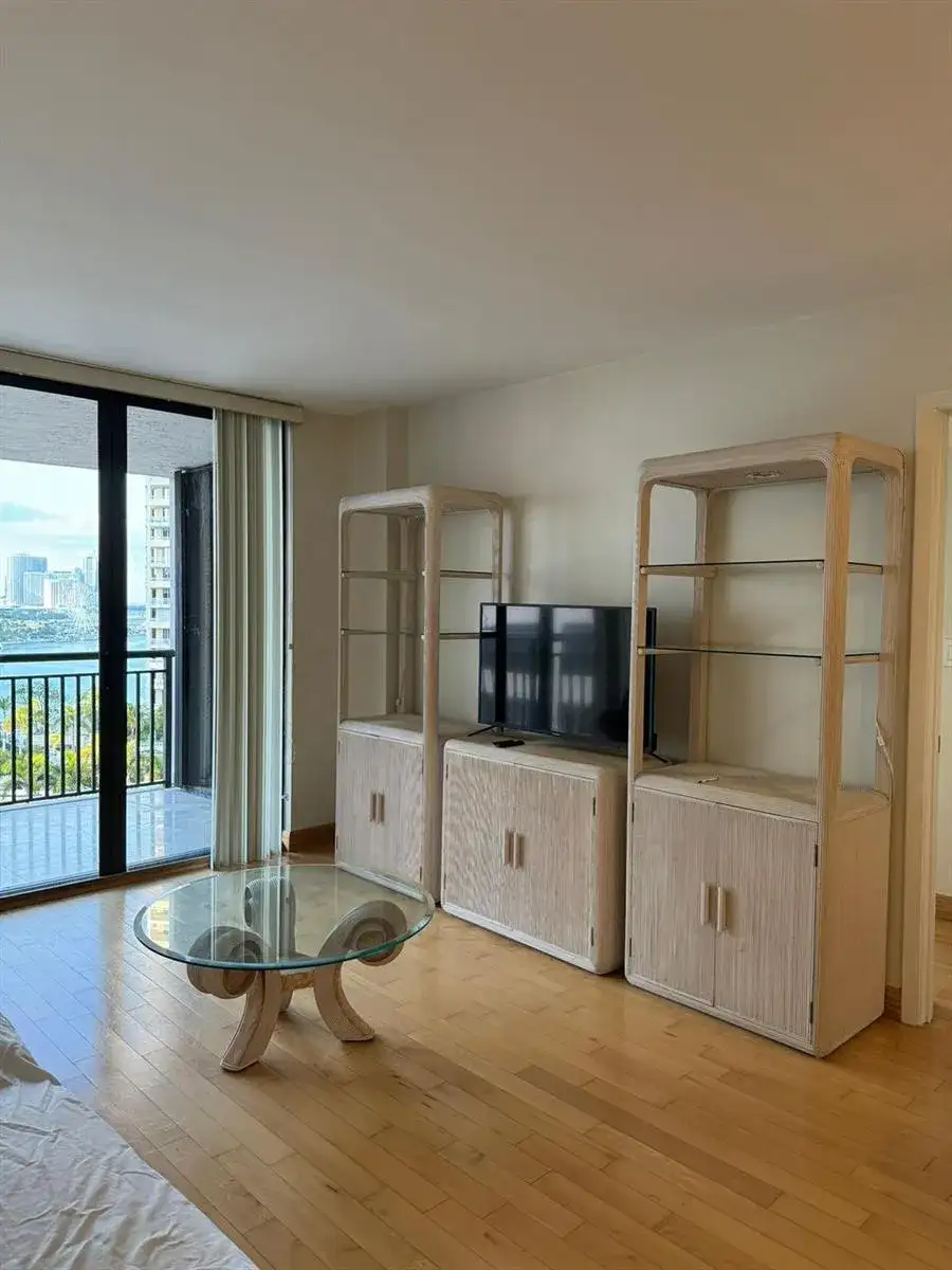 540 BRICKELL KEY Drive # 1214, Miami FL 33131 photo 3