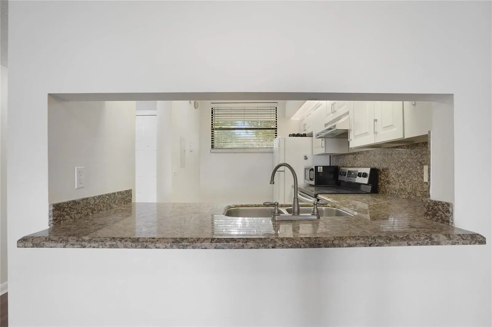 109 Lake Emerald Drive # 110, Oakland Park FL 33309