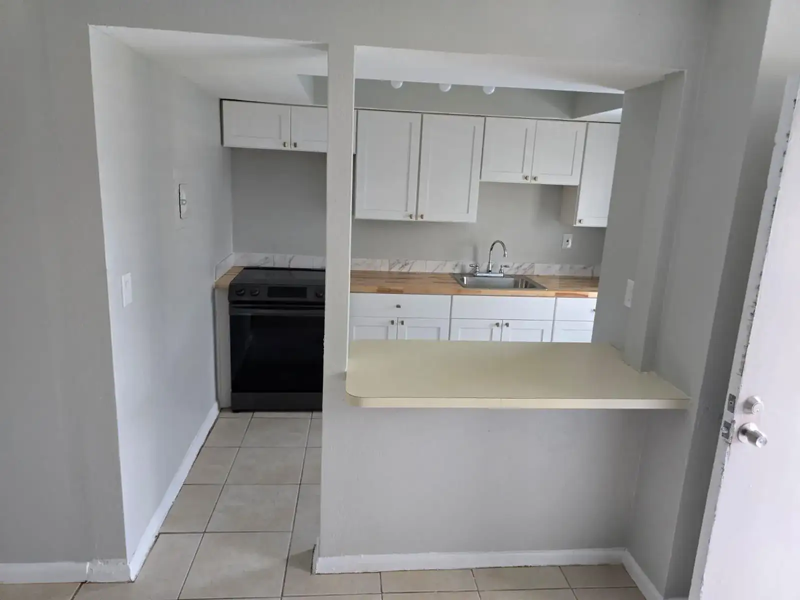 2285 NE 172ND Street # 15, North Miami Beach FL 33160 photo 2