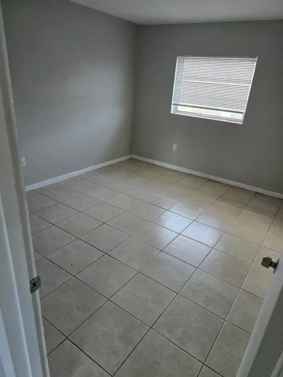 2285 NE 172ND Street # 15, North Miami Beach FL 33160 photo 4