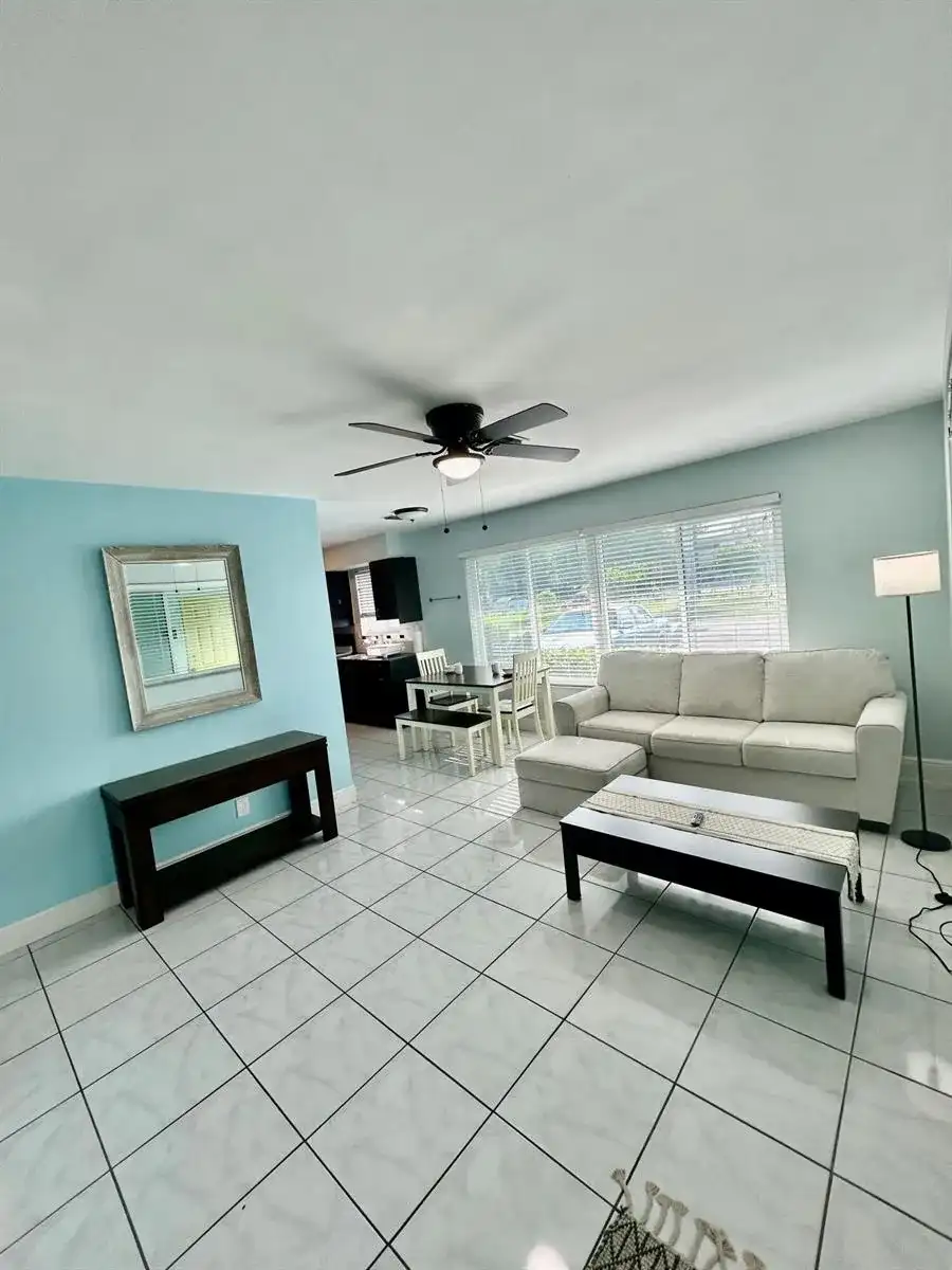 4421 POINCIANA Street # 1, Lauderdale By The Sea FL 33308