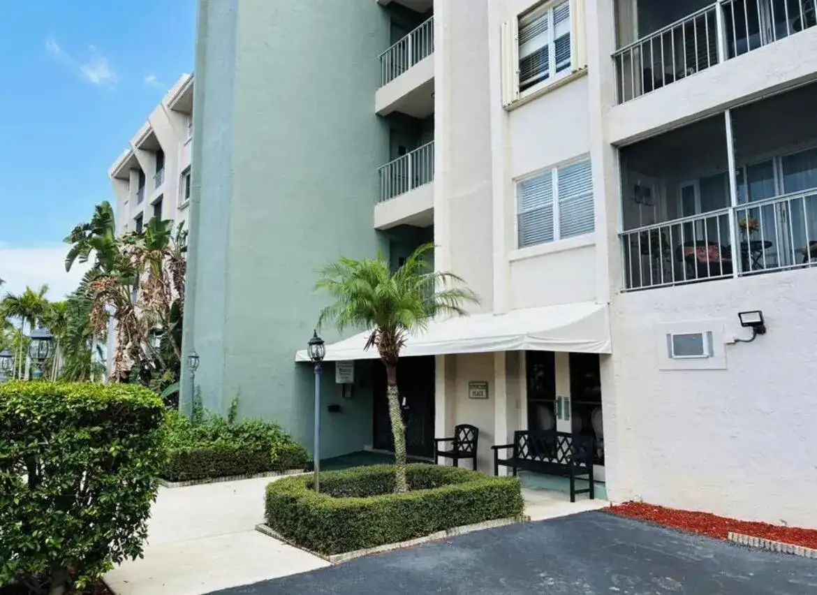 505 Spencer Drive # 312, West Palm Beach FL 33409 photo 2