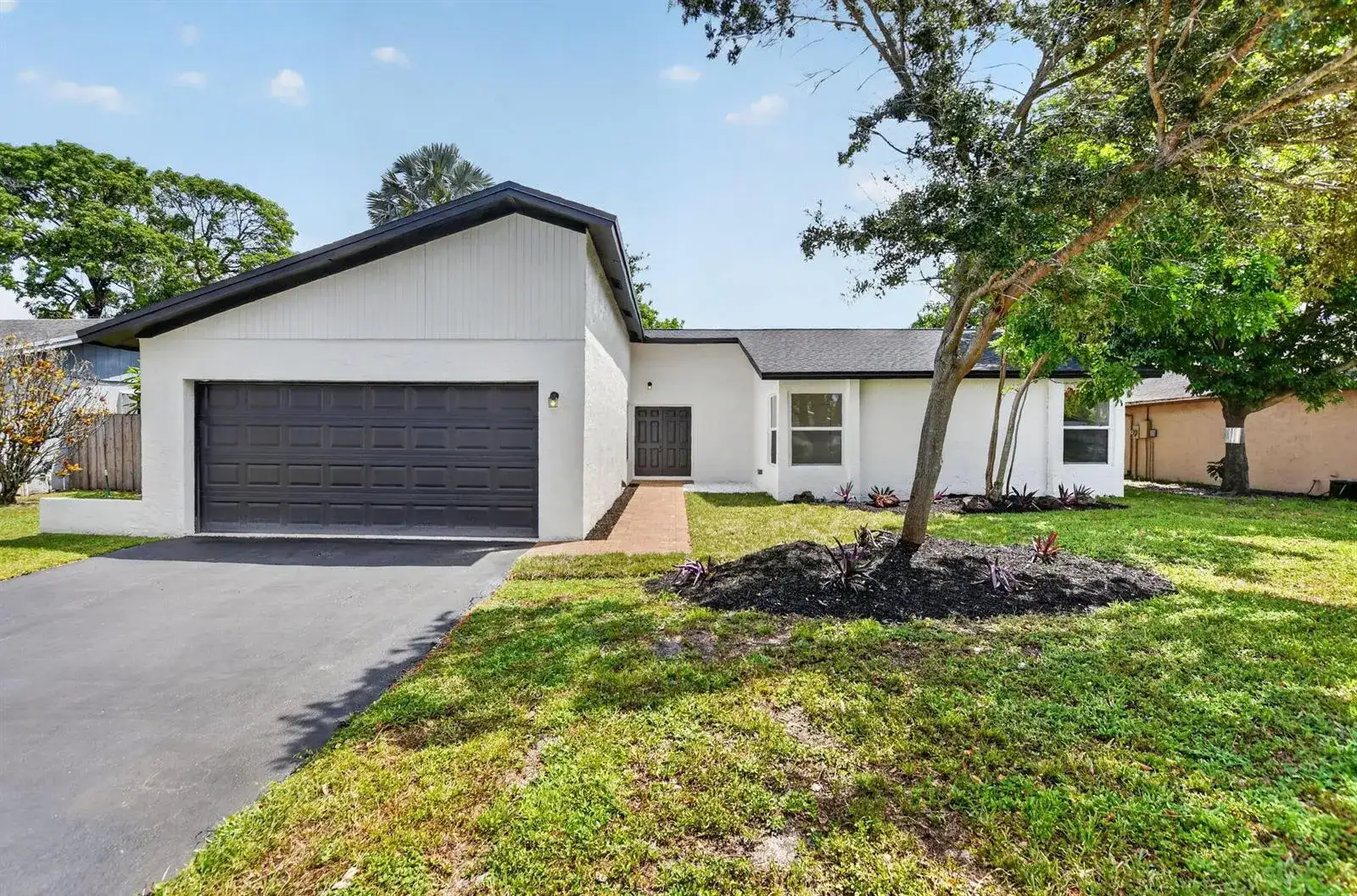 386 NW 40th Terrace, Deerfield Beach FL 33442 photo 3