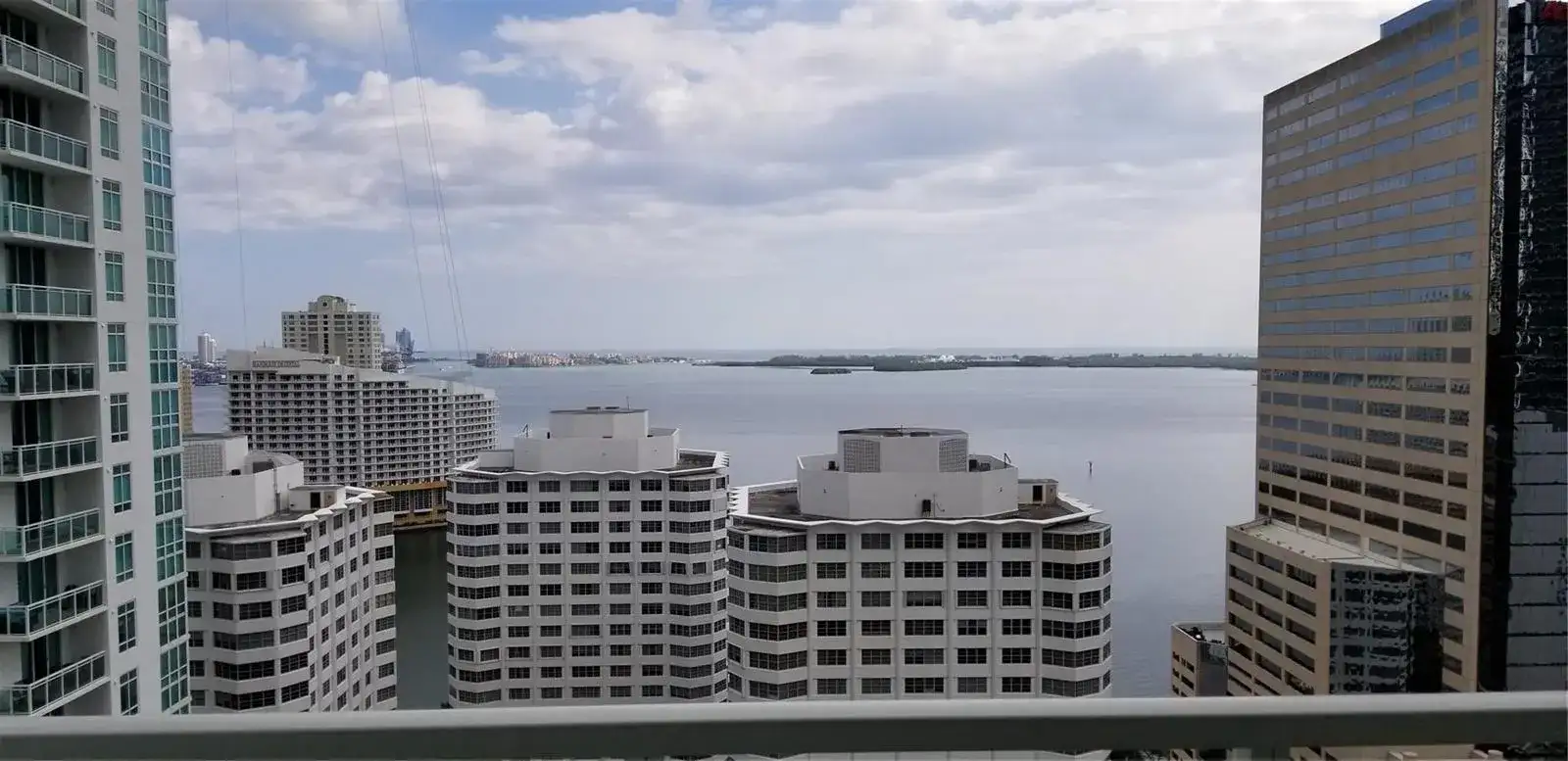 951 BRICKELL Avenue # 2402, Miami FL 33131 photo 2