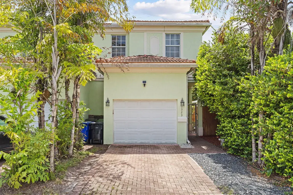 1323 NE 5TH Terrace, Fort Lauderdale FL 33304