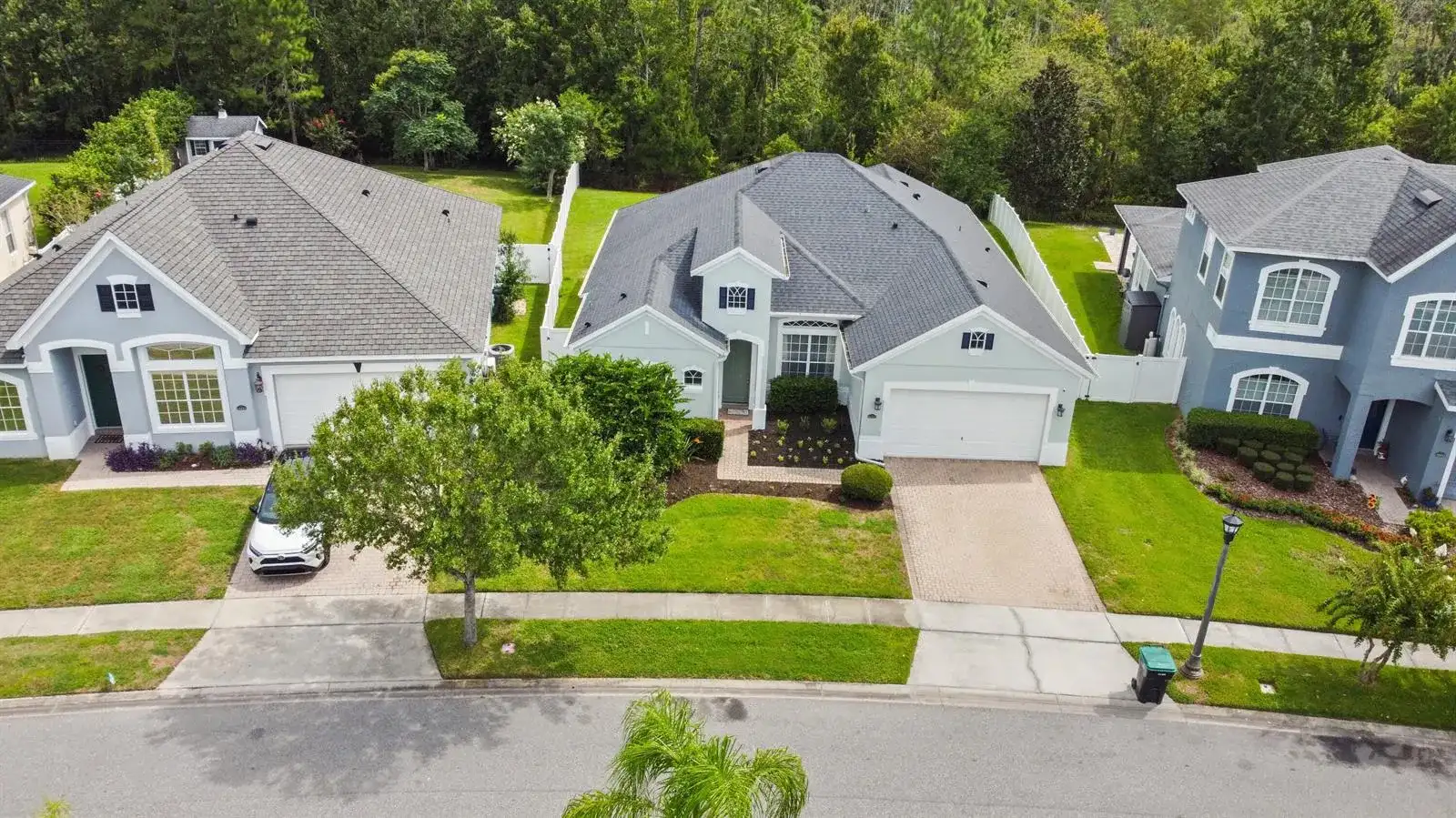 16437 TUDOR GROVE Drive, Orlando FL 32828 photo 2