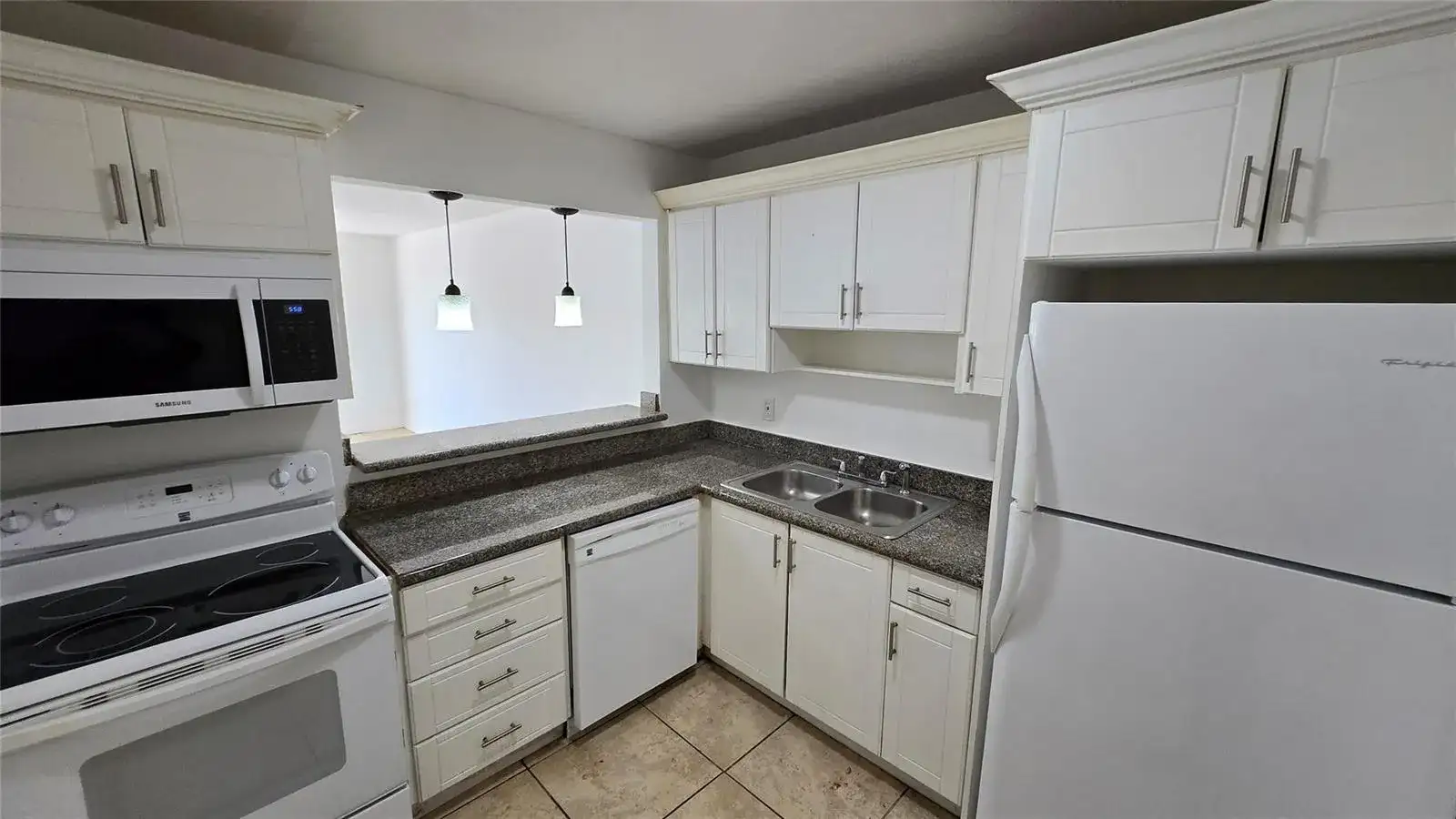 15205 NE 6TH Avenue # D206, Miami FL 33162 photo 4