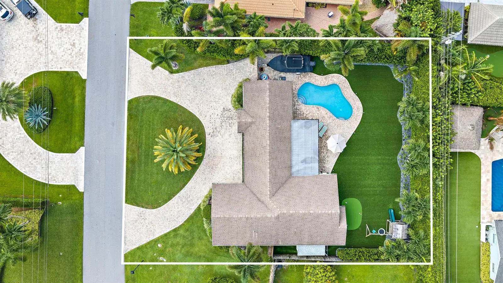 215 Golfview Drive, Tequesta FL 33469 photo 4