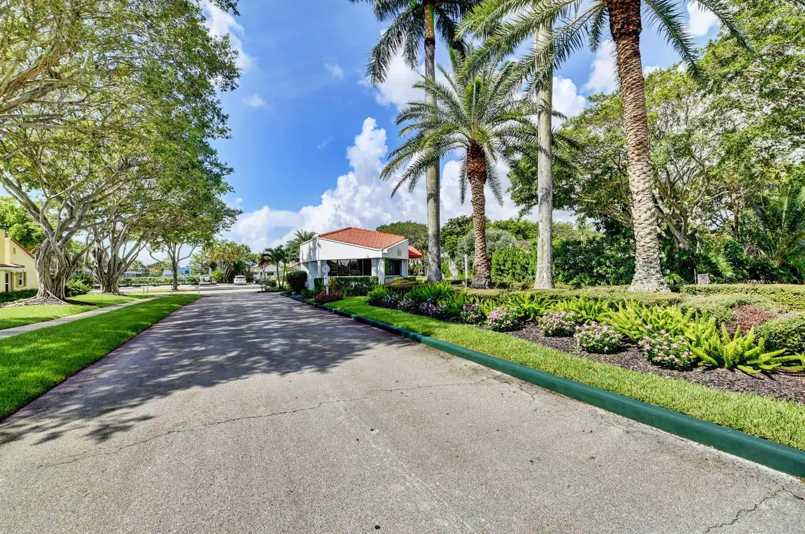 2606 SW 23rd Cranbrook Drive, Boynton Beach FL 33436 photo 3
