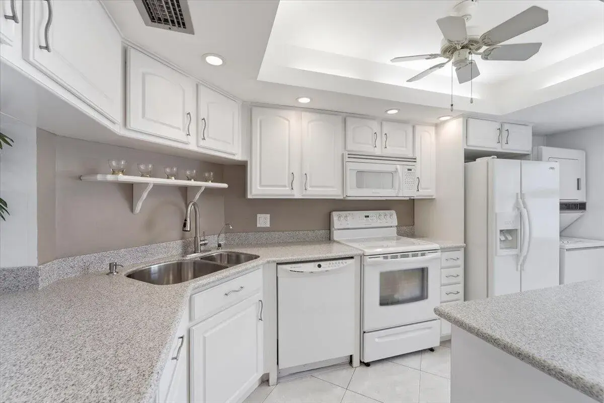 615 N RIVERSIDE Drive # 706, Pompano Beach FL 33062