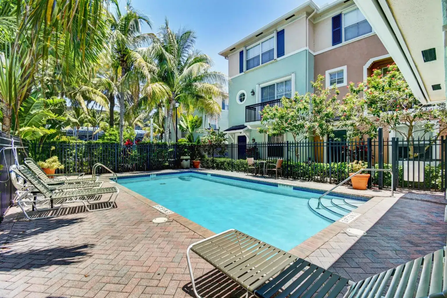 306 NW 1st Street # 306, Delray Beach FL 33444 photo 2